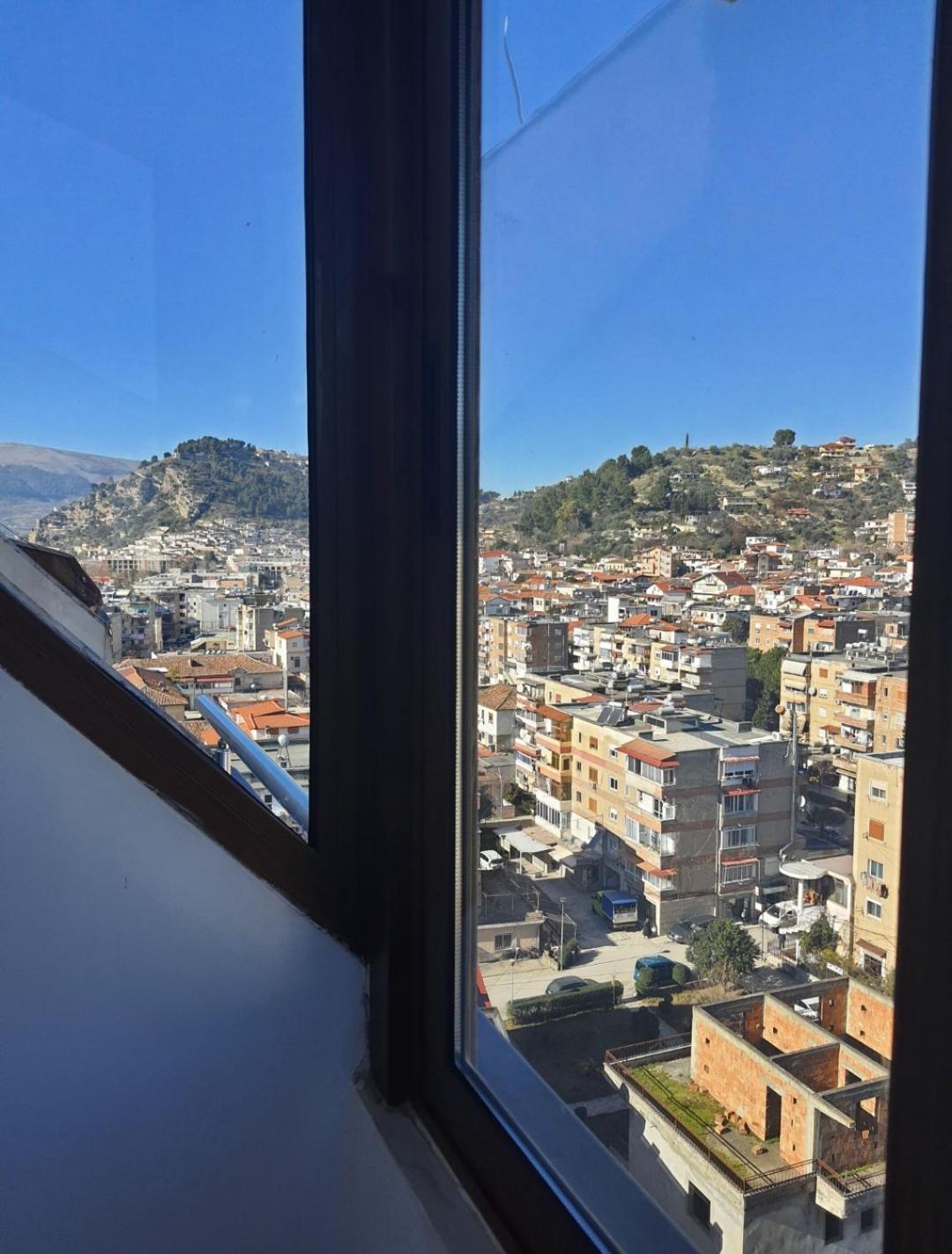 Apartamento Magnolia Luxury Penthouse Berat Exterior foto